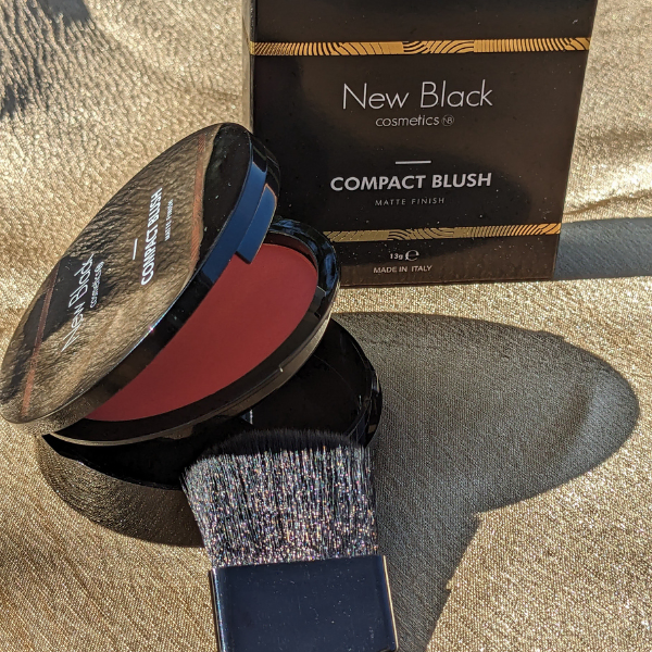 Blush naturel pour peau noir – New Black Cosmetics