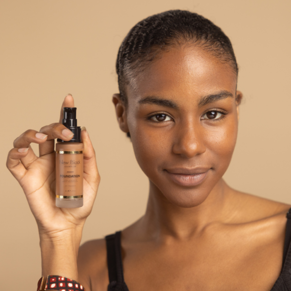 New Black Vloeibare Foundation Zonder Overdracht - Kribi