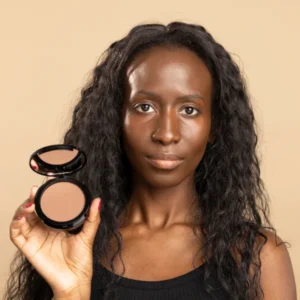 Poudre compacte NEW BLACK teinte Assinie
