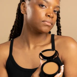 Poudre compacte NEW BLACK teinte Trois Îlets