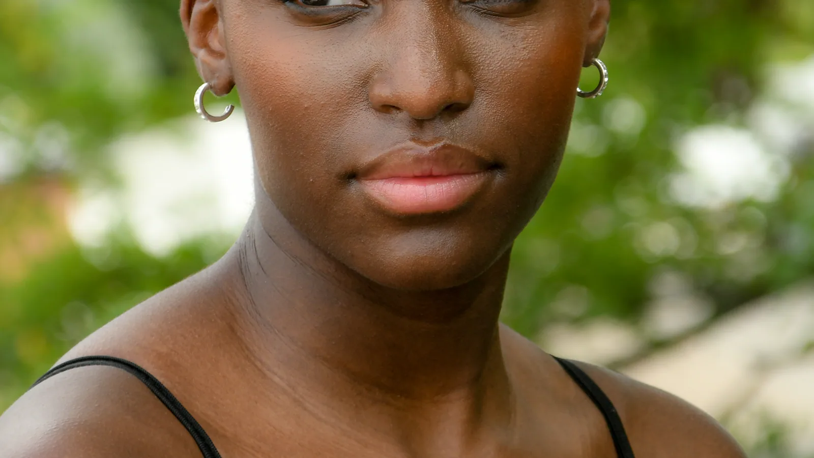 Faire tenir son maquillage toute la journée sur peau noire, même par forte chaleur